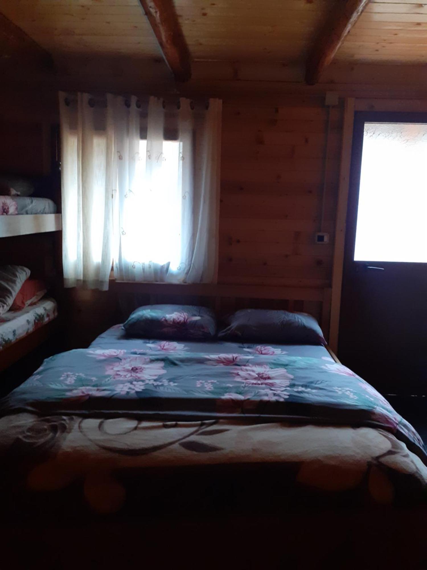 Guesthouse Dioni วัลโบเนอ ภายนอก รูปภาพ